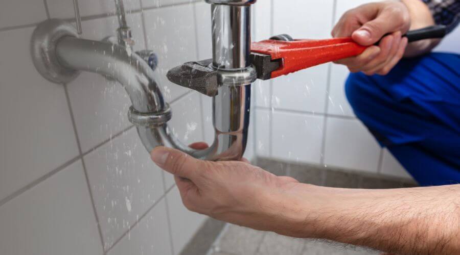 Professional tankless water heater installation in Leslie, MO